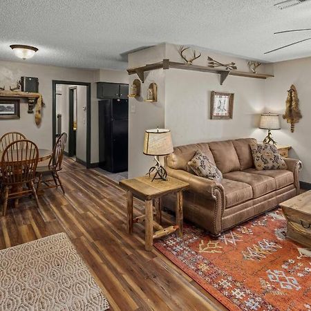 Stonegate Lodge Bear'S Den Kitchen, Pool, Firepit, Wifi ,Smart Tvs Eureka Springs Luaran gambar