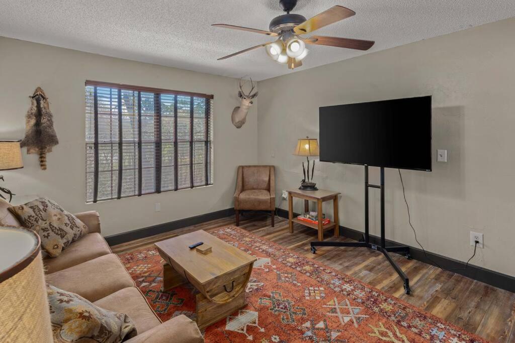 Stonegate Lodge Bear'S Den Kitchen, Pool, Firepit, Wifi ,Smart Tvs Eureka Springs Luaran gambar