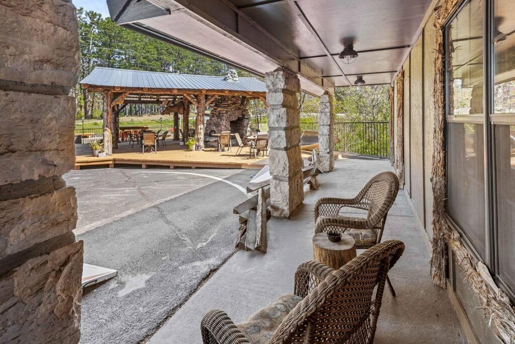 Stonegate Lodge Bear'S Den Kitchen, Pool, Firepit, Wifi ,Smart Tvs Eureka Springs Luaran gambar